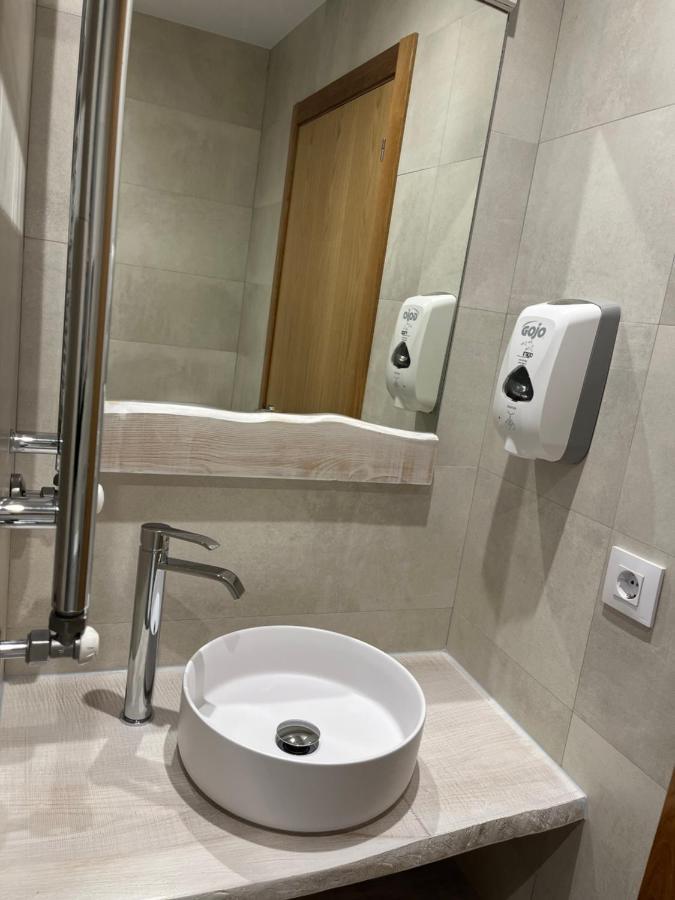 Entrecaminos Hotel O Pedrouzo Ngoại thất bức ảnh
