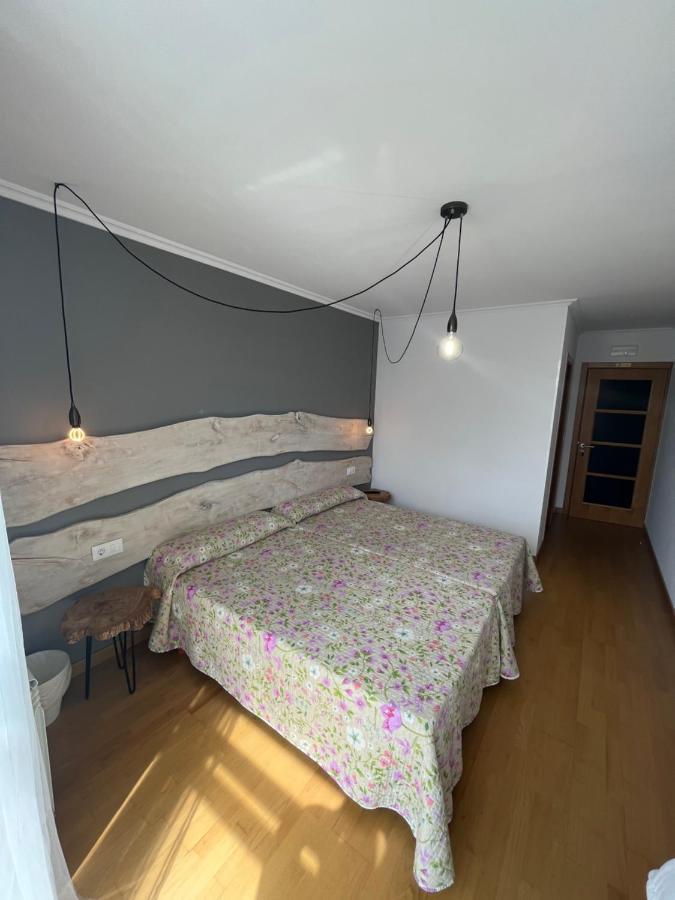 Entrecaminos Hotel O Pedrouzo Ngoại thất bức ảnh